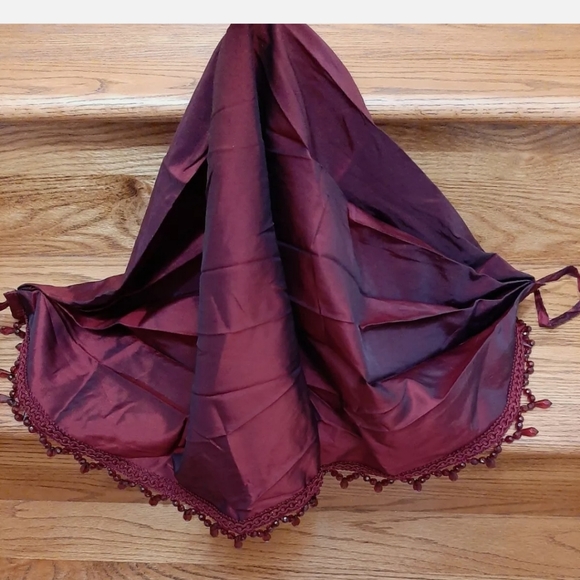 Peri Argentina (1) crescent valance 32" x 22" OPEN BOX/REPACKAGED Burgandy - Picture 11 of 13